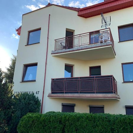 Apartament Pod Gwiazdami Apartment Ostrow Wielkopolski Bagian luar foto