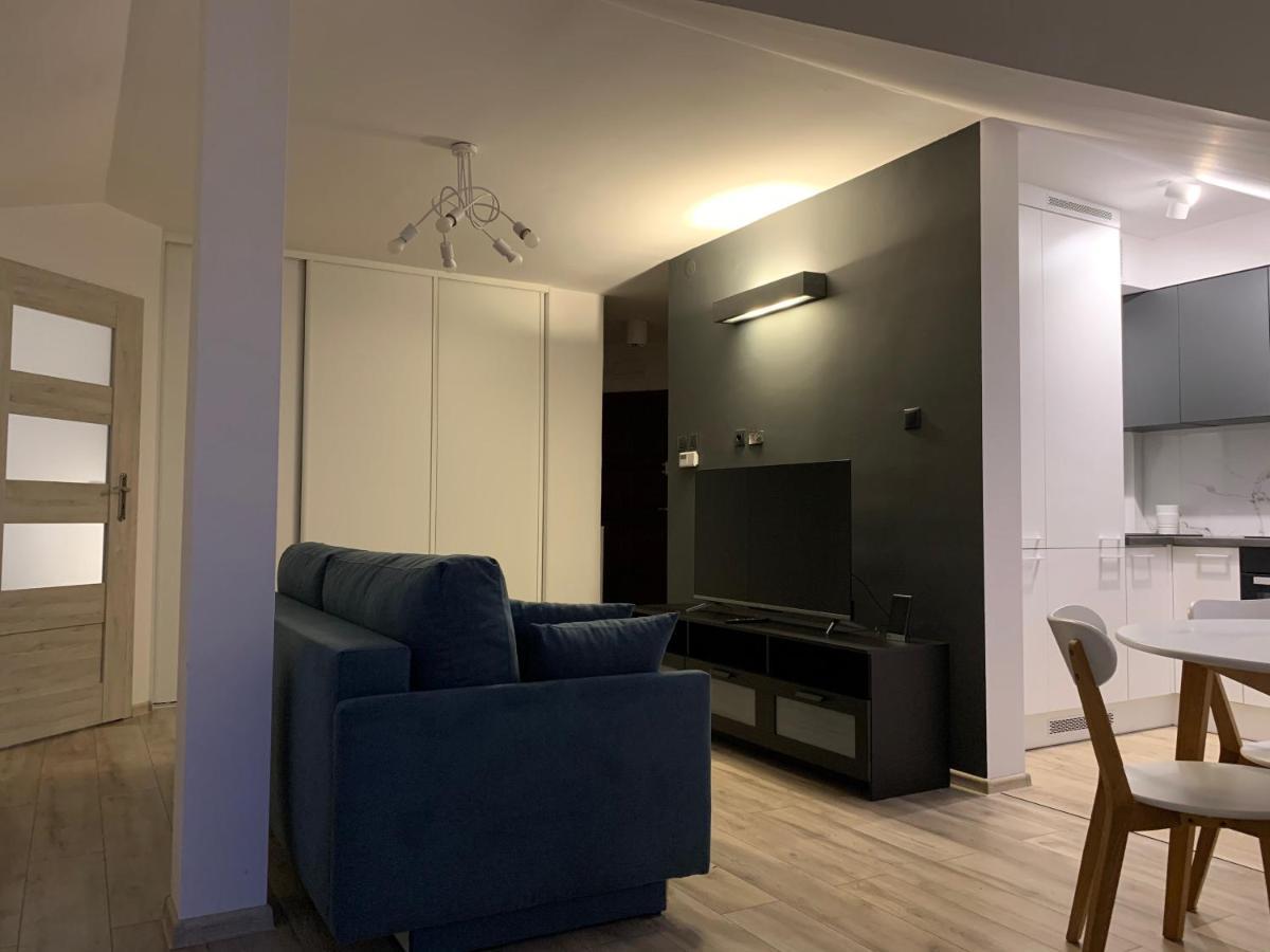 Apartament Pod Gwiazdami Apartment Ostrow Wielkopolski Bagian luar foto