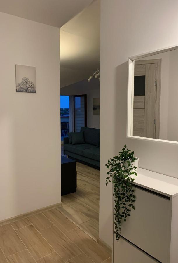 Apartament Pod Gwiazdami Apartment Ostrow Wielkopolski Bagian luar foto