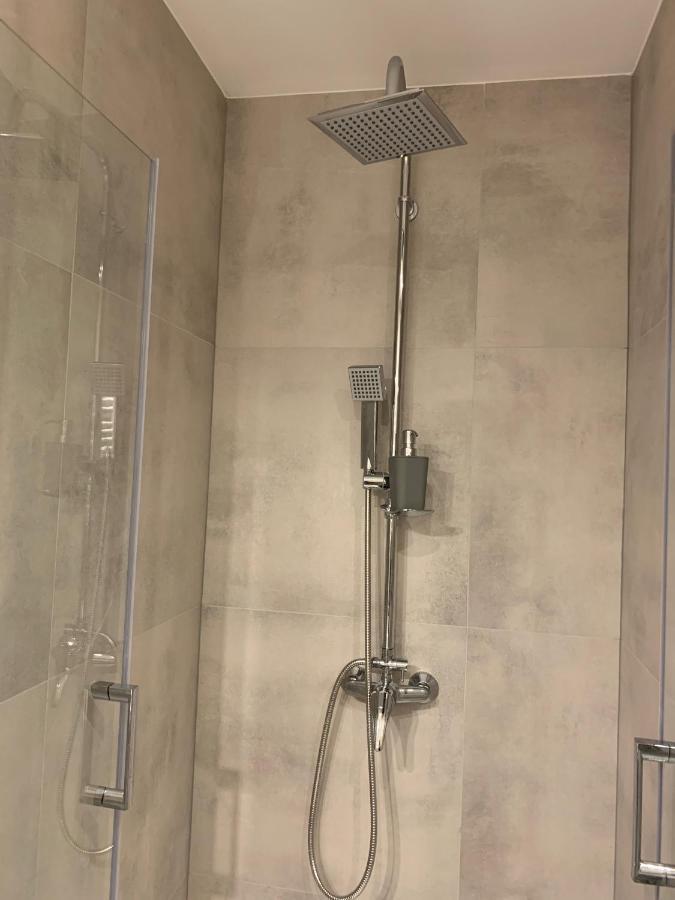 Apartament Pod Gwiazdami Apartment Ostrow Wielkopolski Bagian luar foto