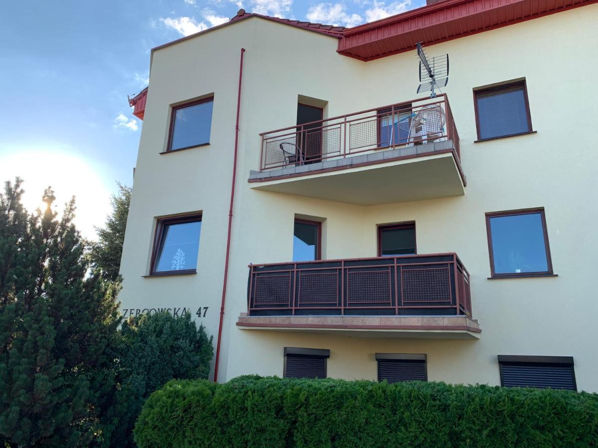Apartament Pod Gwiazdami Apartment Ostrow Wielkopolski Bagian luar foto